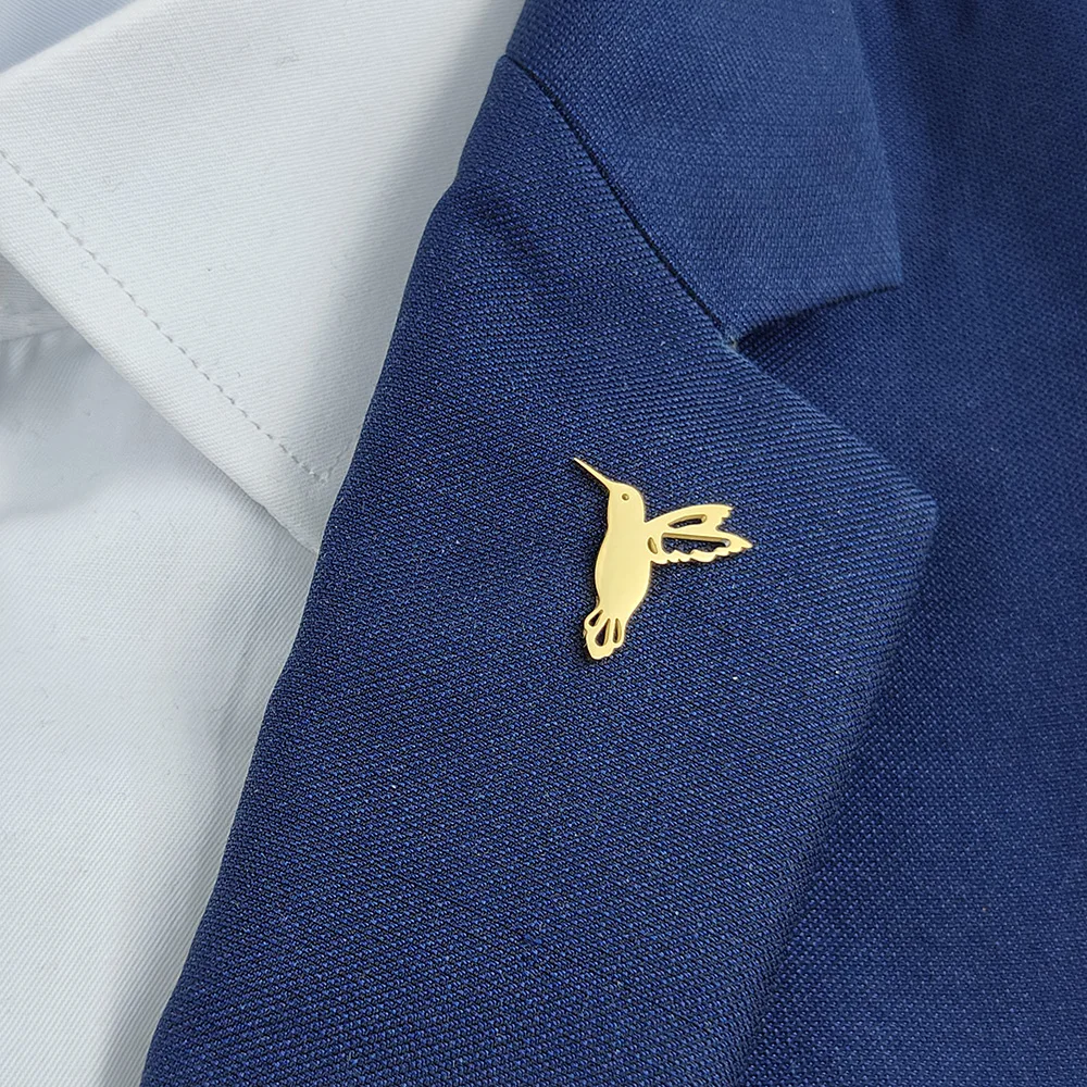 Woodpecker stainless steel gold-plated badge, men's suit brooch, black lapel pin, clothing accessories set, boyfriend gift
