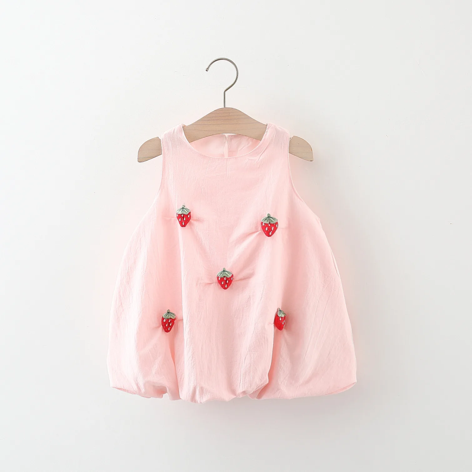 Baby girl dress summer 0-3 year old baby girl three-dimensional duck mushroom strawberry wrinkled cotton dress