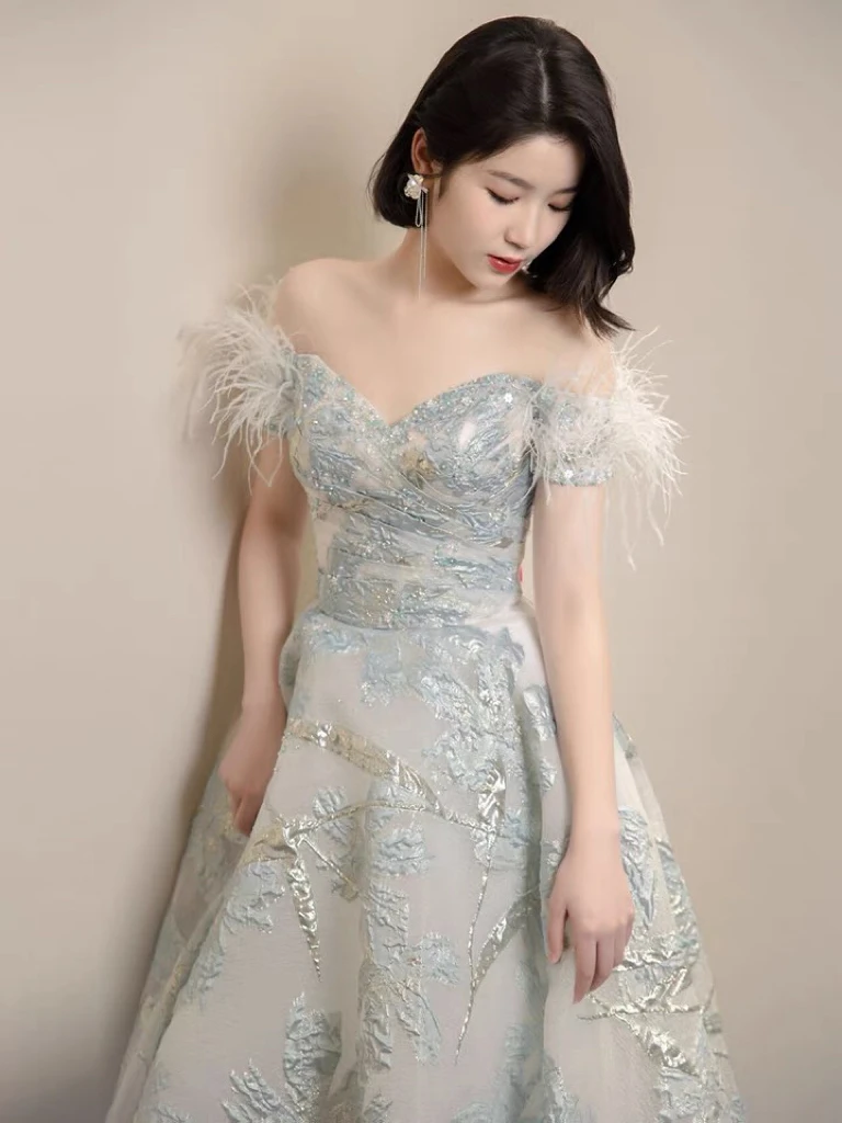 Vestidos de celebridades con estampado de plata azul, cuentas de flores, escote corazón, una línea de plumas, hombros descubiertos, lujo, fiesta Formal, noche, baile de graduación