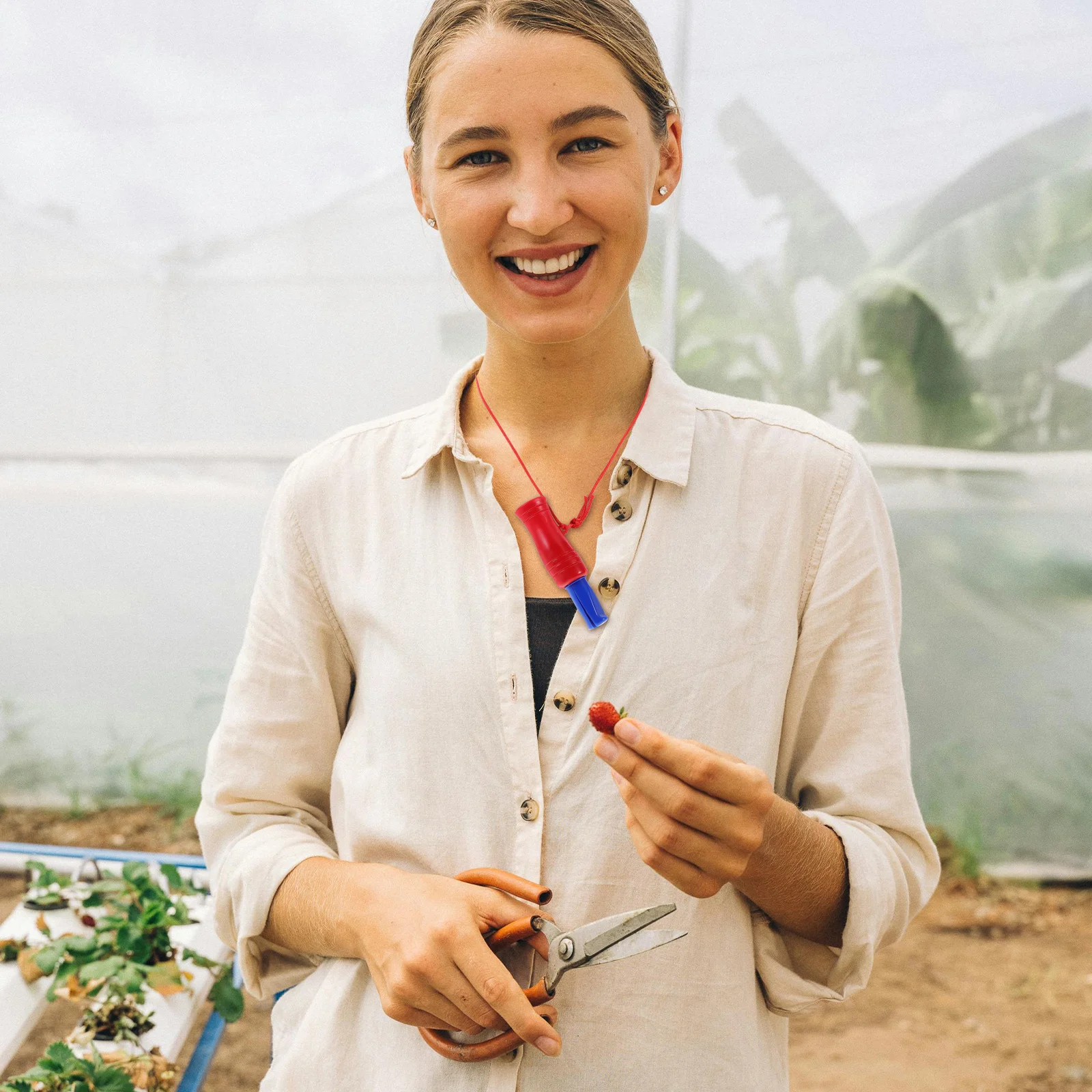 

Compact Duck Call Whistle Plastic Survival Hunting Gear for Moorhens Realistic Quacking Sound Easy to Use