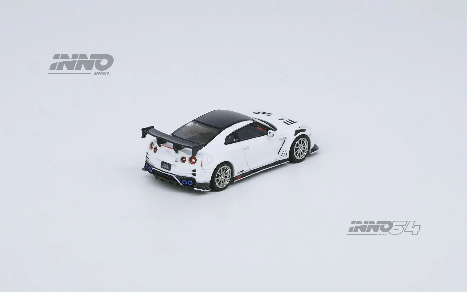 **Pre-order **INNO 1:64 (R35) TOP SECRET Tokyo Auto Salon 2021 Diecast Model Car