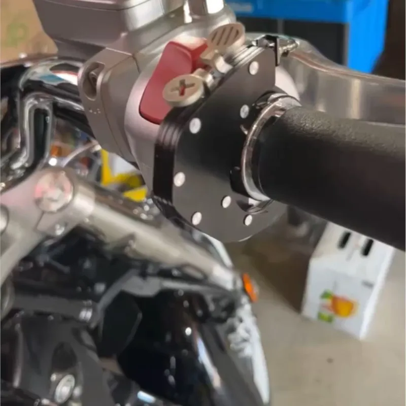 

Universal Motorcycle Cruise Control Handlebar Throttle Lock Assist For Kawasaki ZX9R ZX 10R 9R Z400 Z650 Z750 Z800 Z900 Z1000