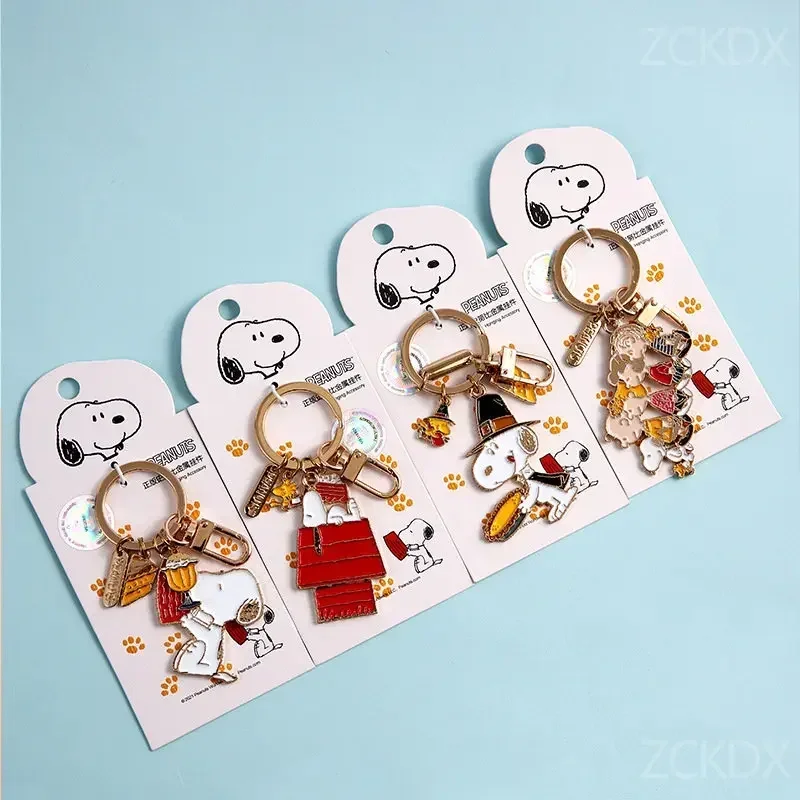 Snoopy Keychain Fashion Bag Pendant Animation Man Women Figures Keyring Student Backpack Car Decoration Cute Kids Key Ring Gifts