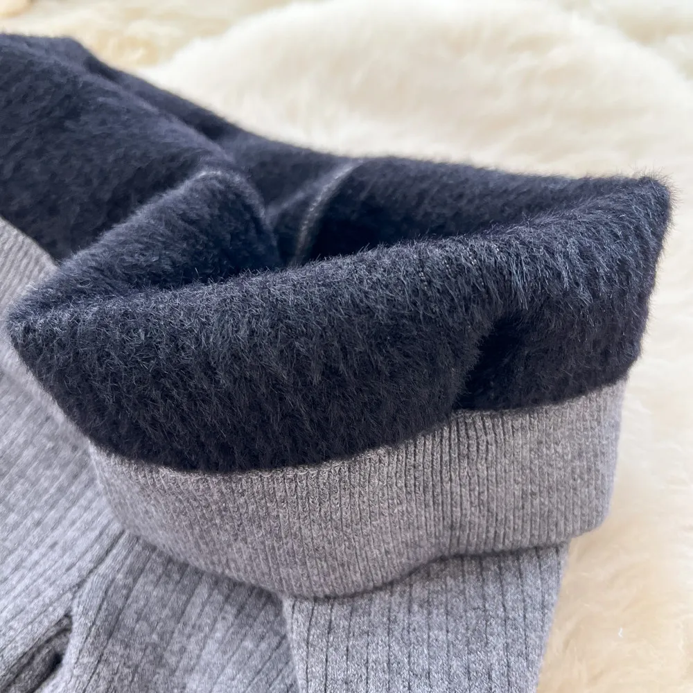 Karofi Thermo-gefütterte Strickleggings für Damen, hohe Taille, warme, mit Fleece gefütterte Stretch-Ripp-Hose, weiche, dünne Winterhose P309 – Detail 7