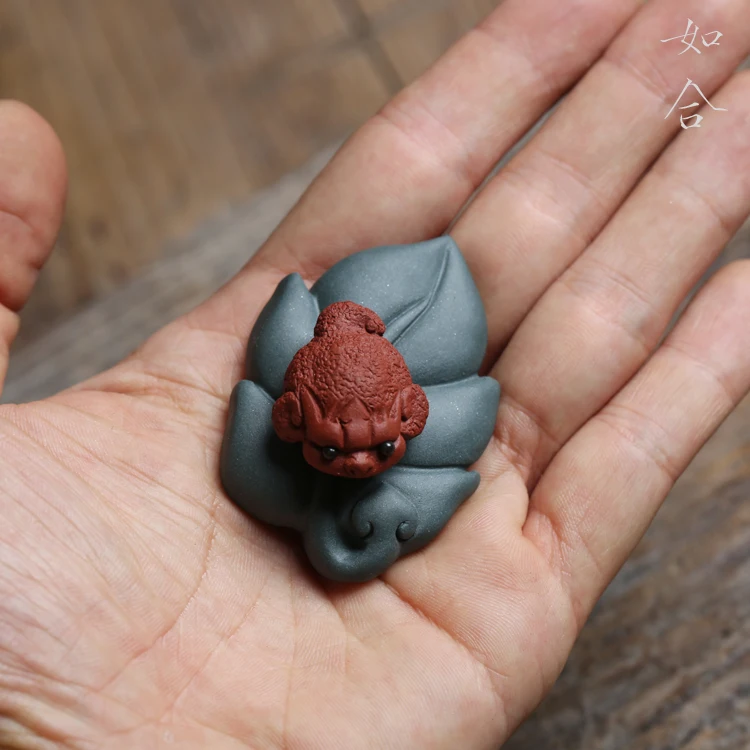 

ature Small Size Purple Clay Tea Pet One Le Wealth And Money Little Golden Zhu Nu Clay Tea Pet Tea Play Display