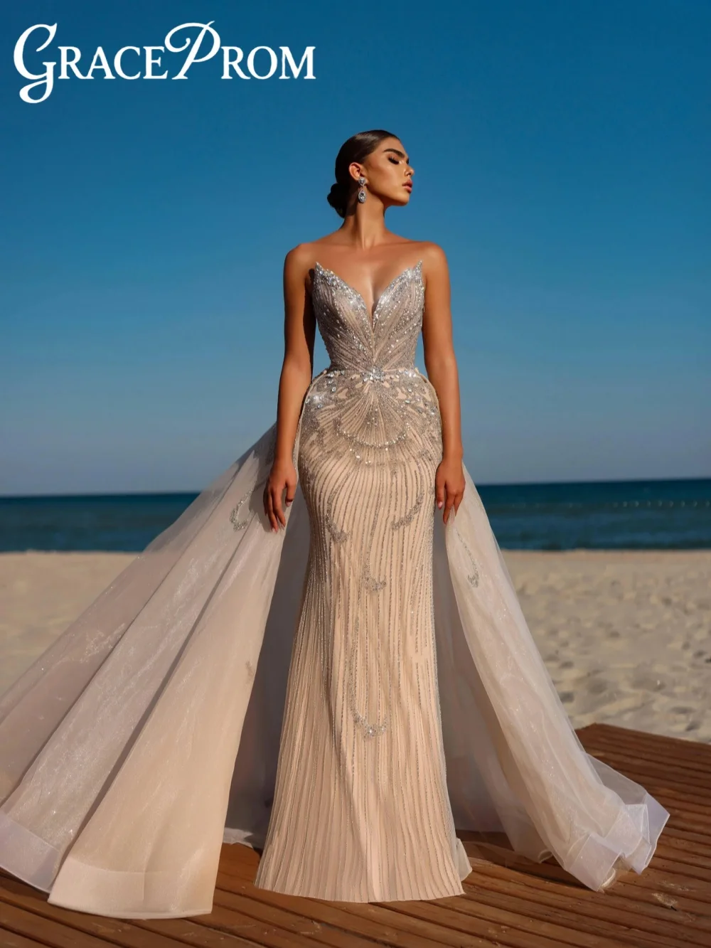 

Dreamy Exquisite Beaded Evening Dress Detachable Train V-neck Long Wedding Party Gown Customized Elegant Sleeveless Prom Dresses