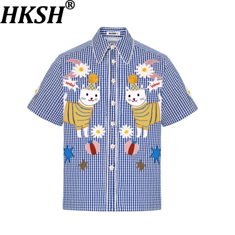 

HKSH Spring Summer Men's Original Design Trendy Playful Cat Patchwork Embroidered Blue White Checkered Short Sleeve Shirt HK8411