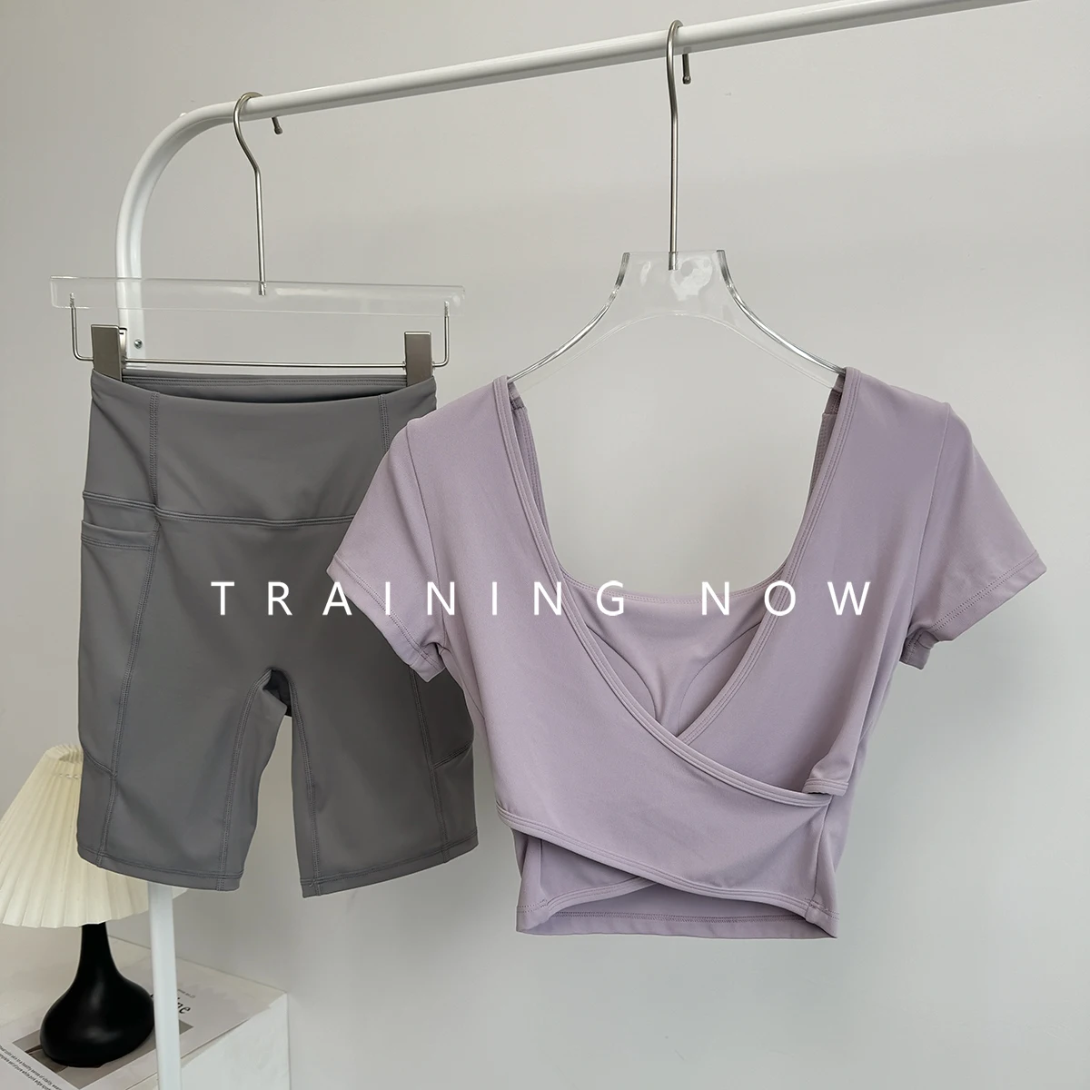 

Beautiful yoga suit for women in summer 2025 new high-end fitness clothes sports short-sleeved Pilates top