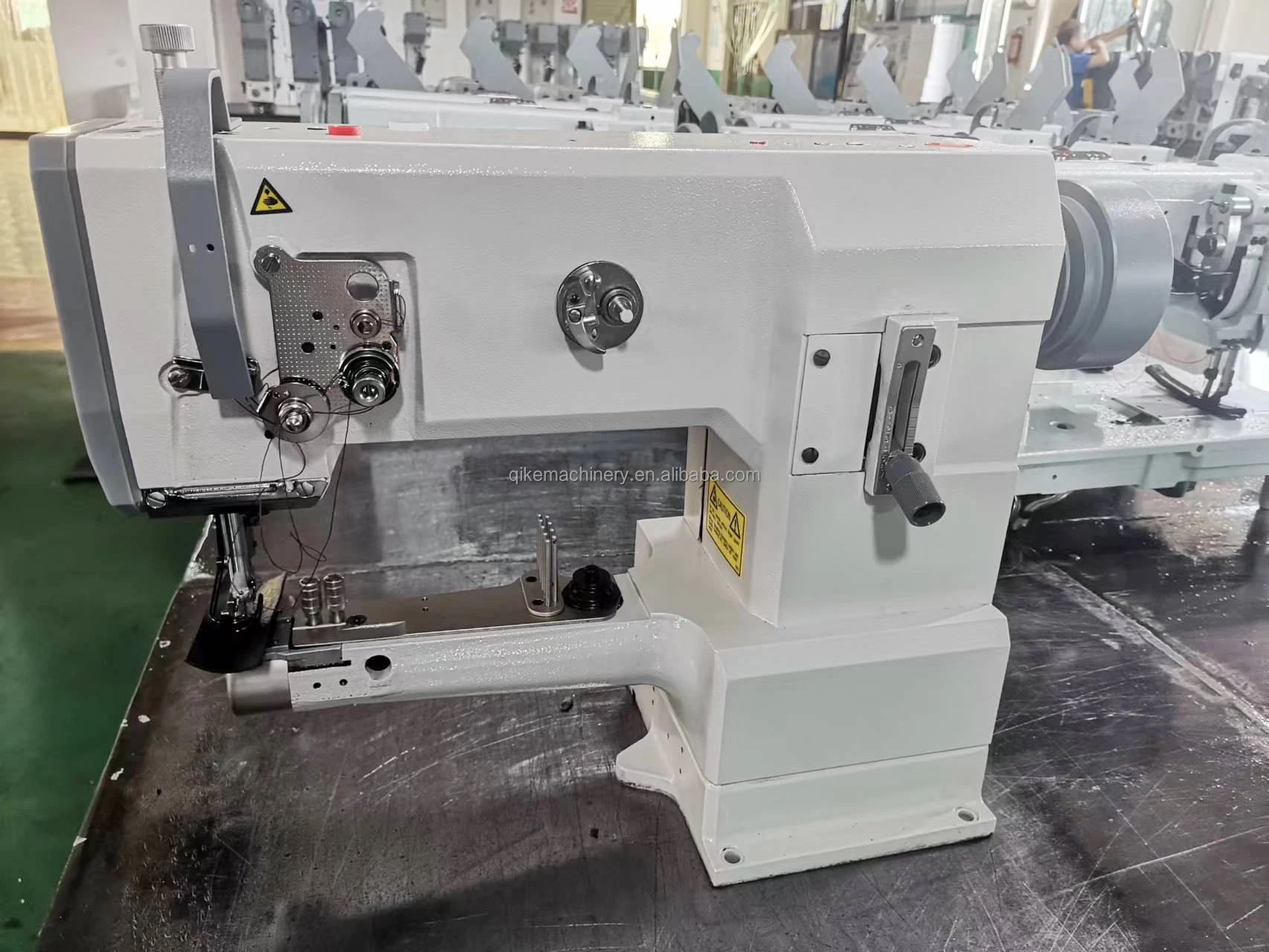 QK-335 Single Needle Combined Feeding Cylinder Bed Type Hemming Sewing Machine with Large Hook