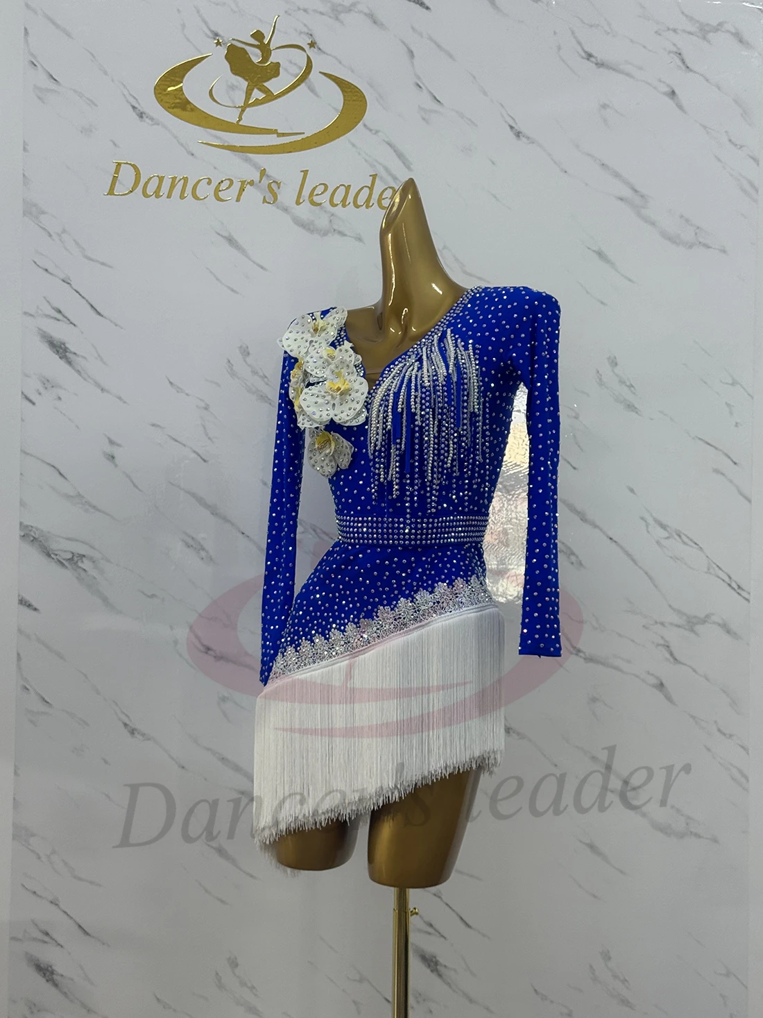 ملابس رقص اللاتينية AB Stone الإناث الكبار الأطفال الراقية مخصص الأبيض طوق شرابة تنورة سوداء بركة فستان السامبا