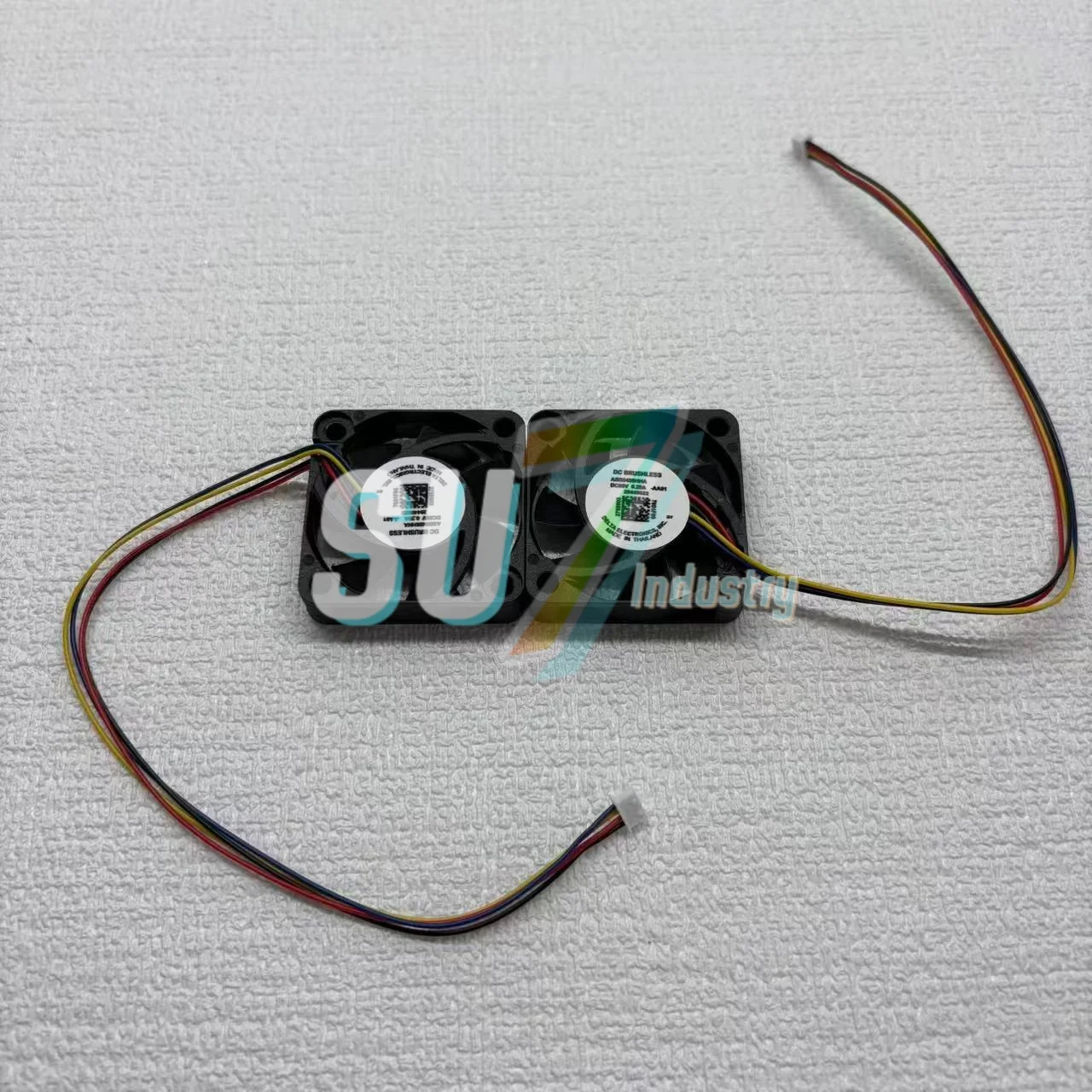 

ASB0405HHA-AA01 DC05V 0,20A 4-проводной охлаждающий вентилятор новый на складе