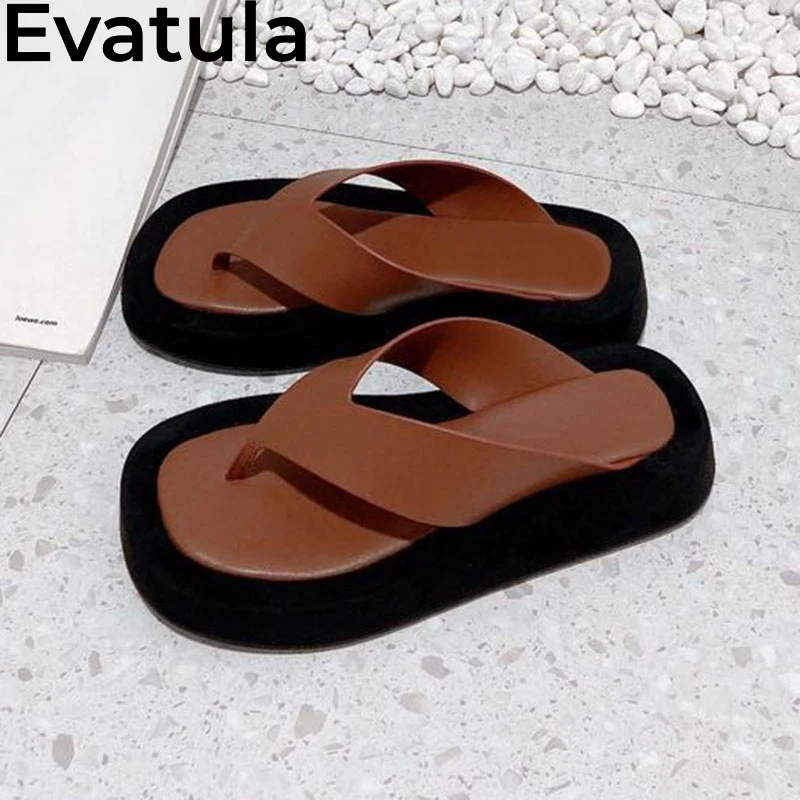 2024 Summer Casual Flat Heel Flip Flops Women Concise Clip Toe Mules Leather Flat Slippers Leisure Vacation Beach Slides Femme