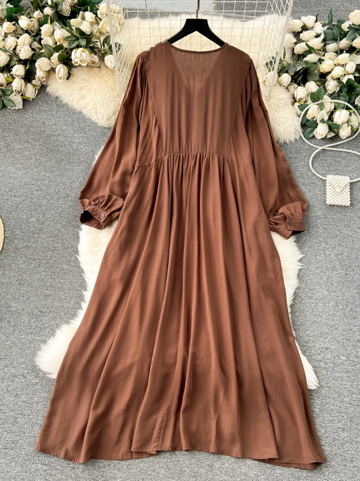 Ele plus Size Donna Lungo V-Ne Ricamato Dr Primavera 2024 Vestibilità ampia Vacanza Sle Pendolarismo coreano Vita alta A-Line...