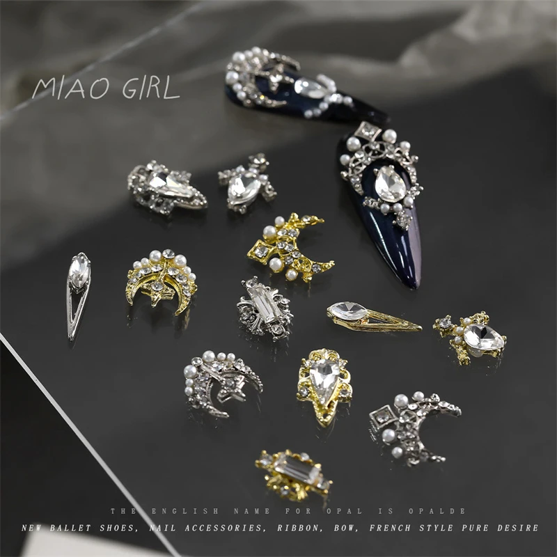 10Pcs 3D Zircon Alloy Nail Art Decorations Baroque Court Style Diamond Pearl Star Moon Manicure Decorations DIY Nail Accessories