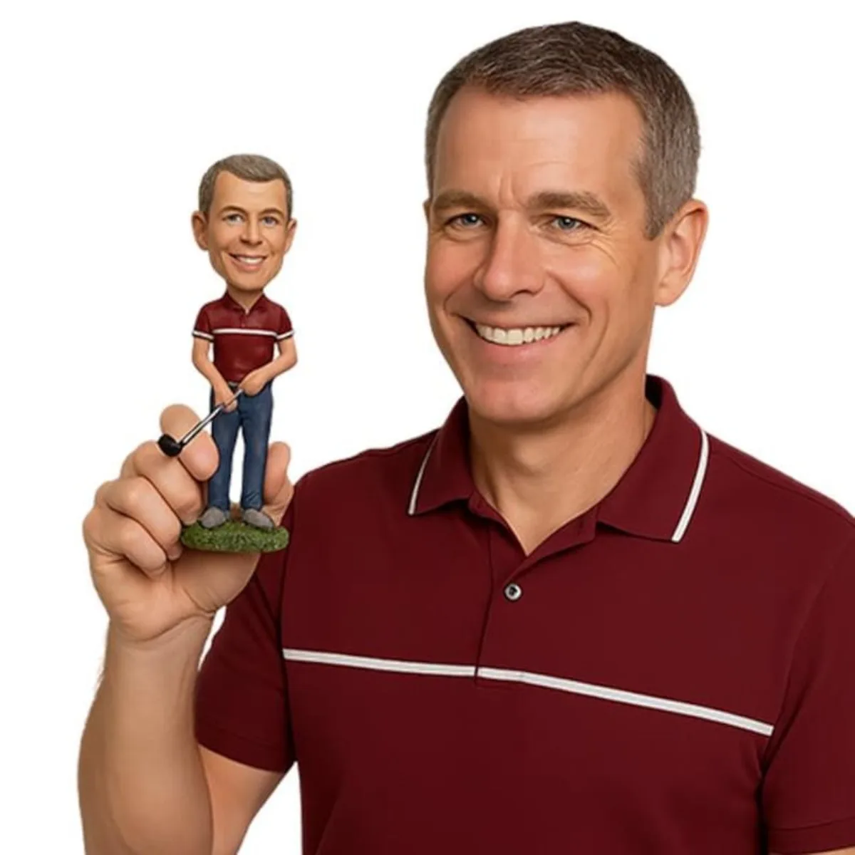 

Персонализированная фигурка-бобблхед из глины ручной работы по фото: мужской гольфист с клюшкой и мячом – коллекционный спортивный подарок