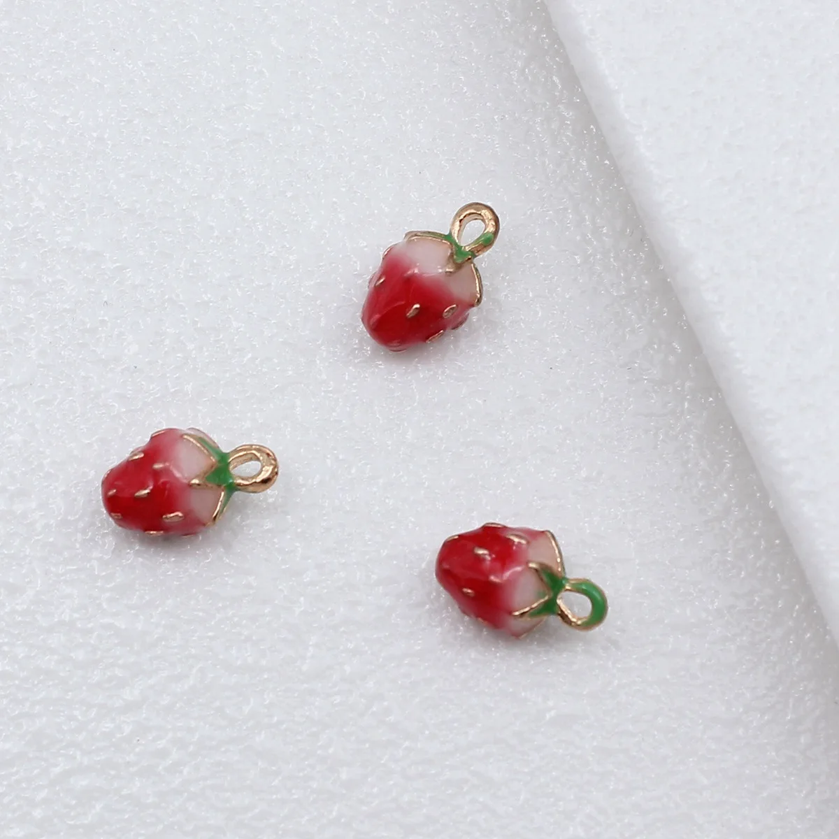 

20pcs 13x7mm Red Color Strawberry Charms Pendants DIY Jewelry Making Accessories