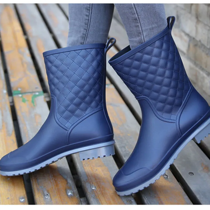 Ladies Rain Shoes New Plaid Casual Women Boots Fashion Mid-Calf Rain Boots Water Shoes Woman Slip-On Mid-tube Adult Rain Boots