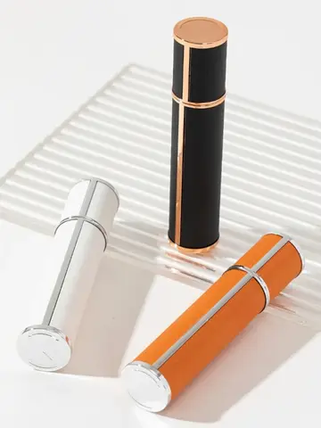 10ML 휴대용 소형 가죽 향수병 다목적 분무기 여행용 스프레이 병 1PC 용 리필 가능 빈 향수 분무기