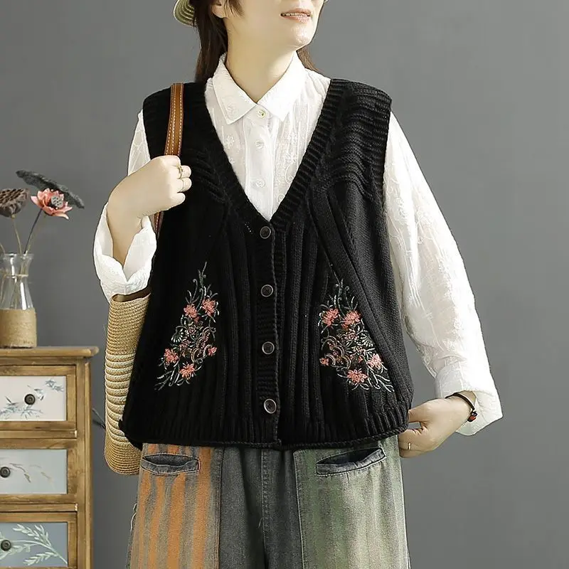 

New Retro Embroidered Short Vest for Women Loose V-neck Knitted Cardigan Versatile Vest for Women
