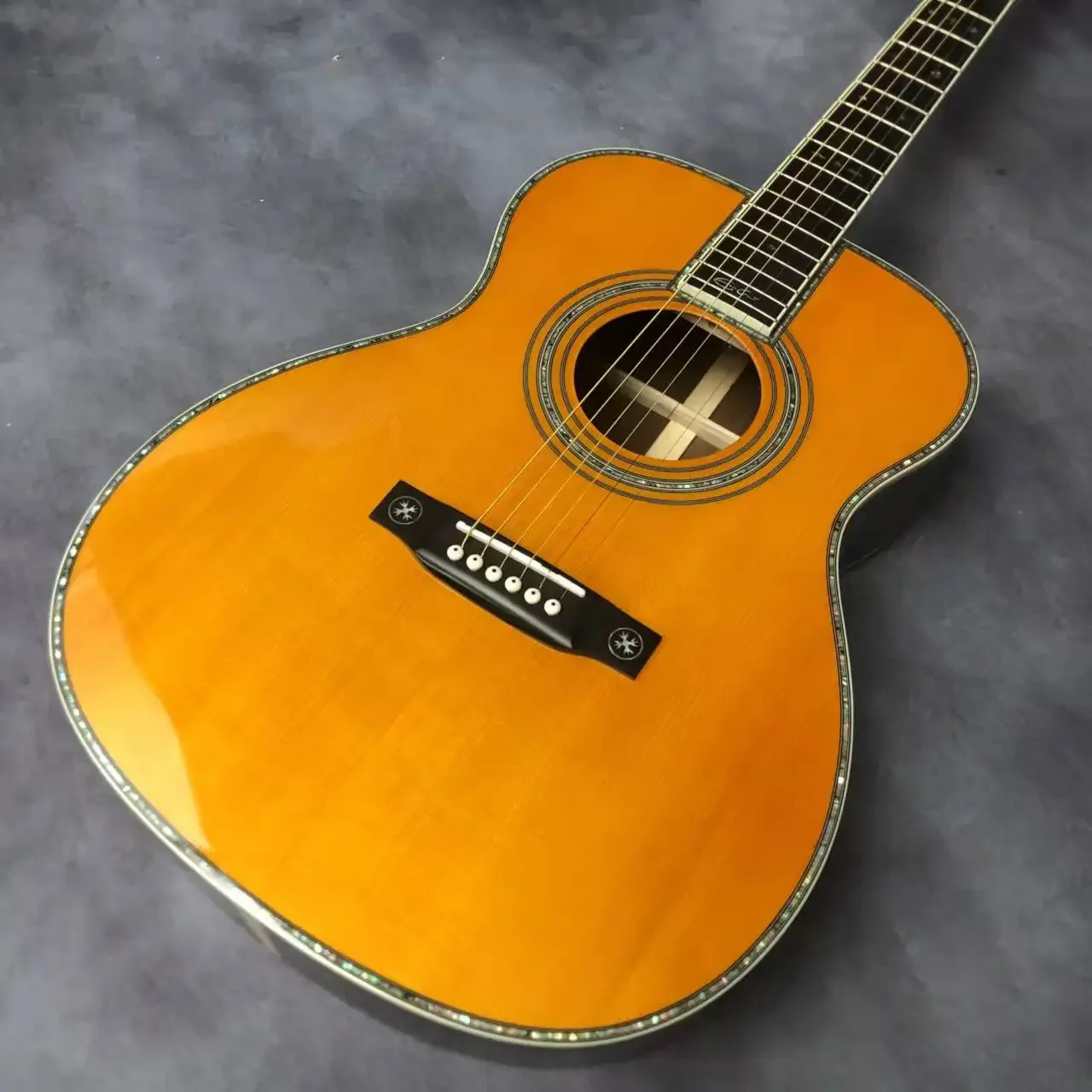 

2023 40" OM Series Signature Yellow Acoustic Guita