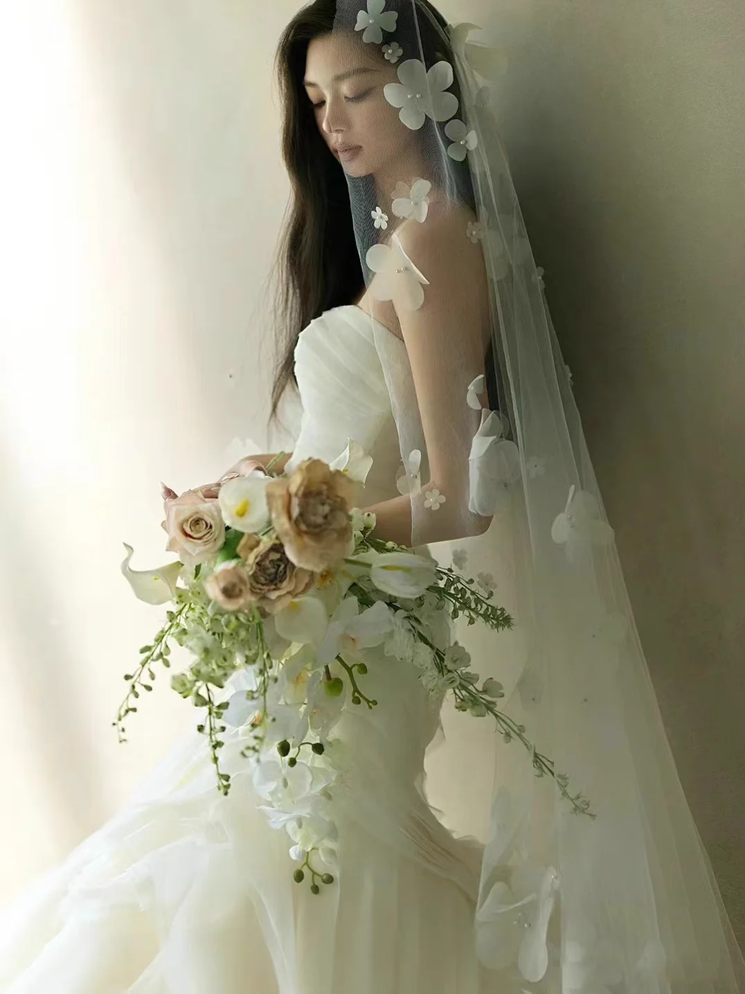 

Cathedral Bridal Veils One Layer tulle Flowers Pearls Wedding Veils 2024 Wedding Accessories Long Train 3m Wide 3m Long