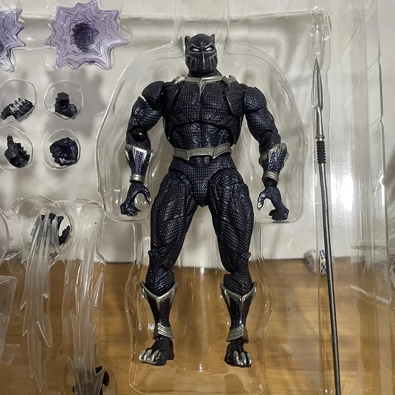 AMAZING YAMAGUCHI King of Wakanda Black Panther Action Figure Arkham Knight Model Marvel Deadpool Black Panther Figurine Toys