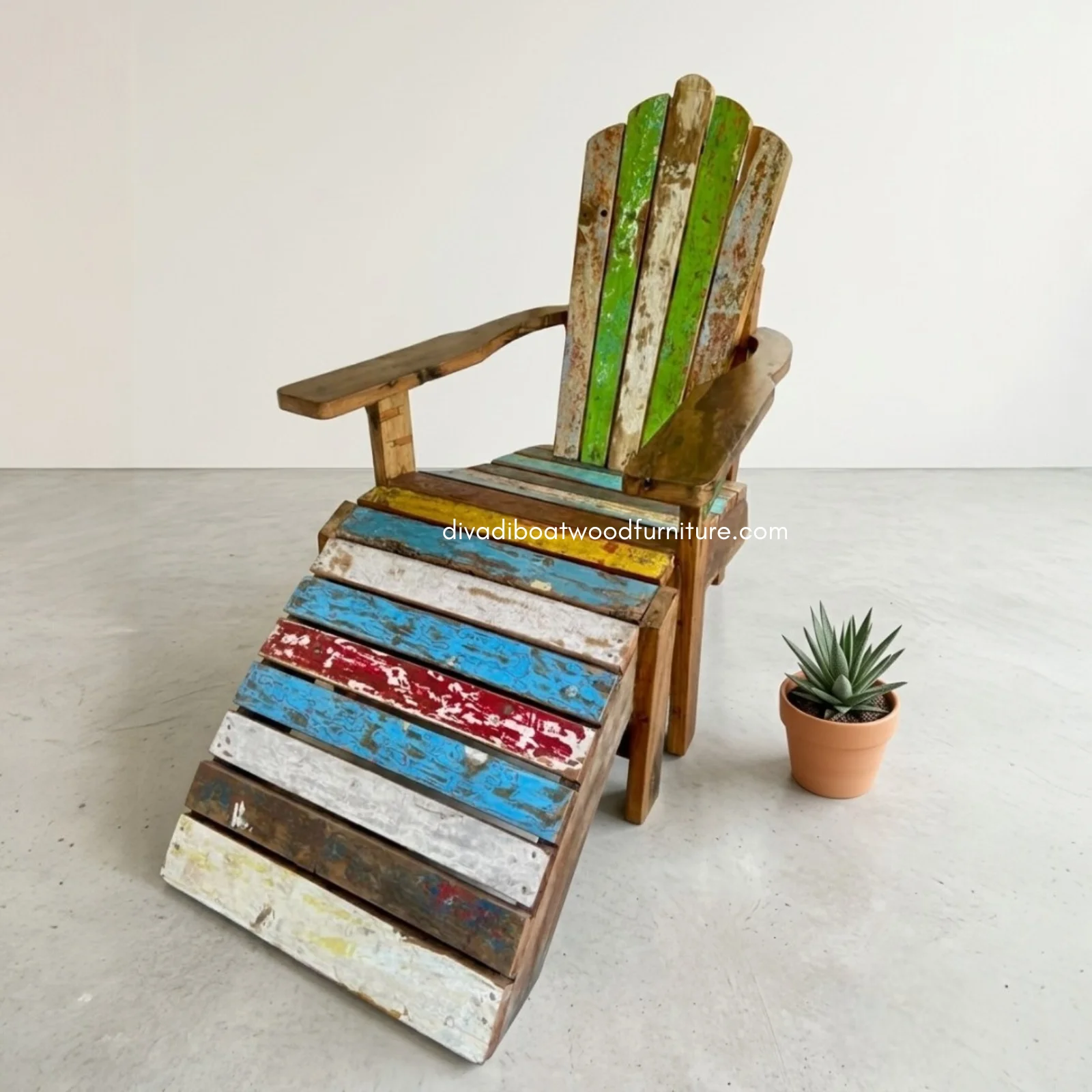 Reclaimed Boat Teak Wood Rustic UV Resistant Eco-Friendly Lounger Chair Back Poolside Beach Resort Villa Garden Patio Seating