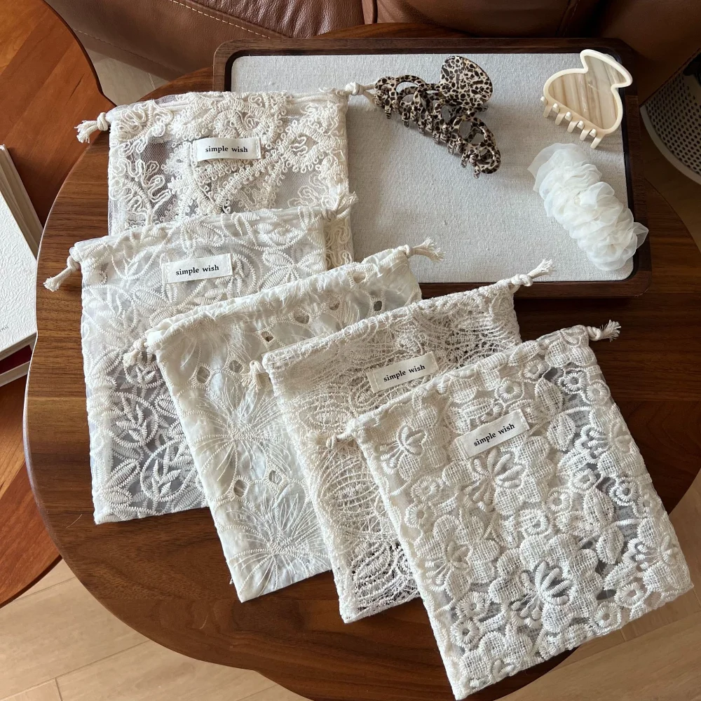 

Flower Storage Bag Lightweight Cotton Makeup Bag Cosmetic Storage Case Embroidered Drawstring Storage Pouch For Gift Packaging