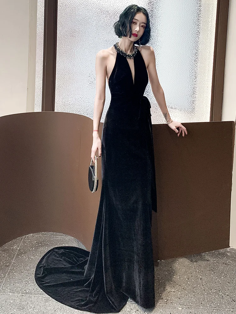 

Black Elegant Women's Evening Gowns Halter Slimfit Floor-length Fishtail Dress Light Luxury Backless Formal Evening Dress