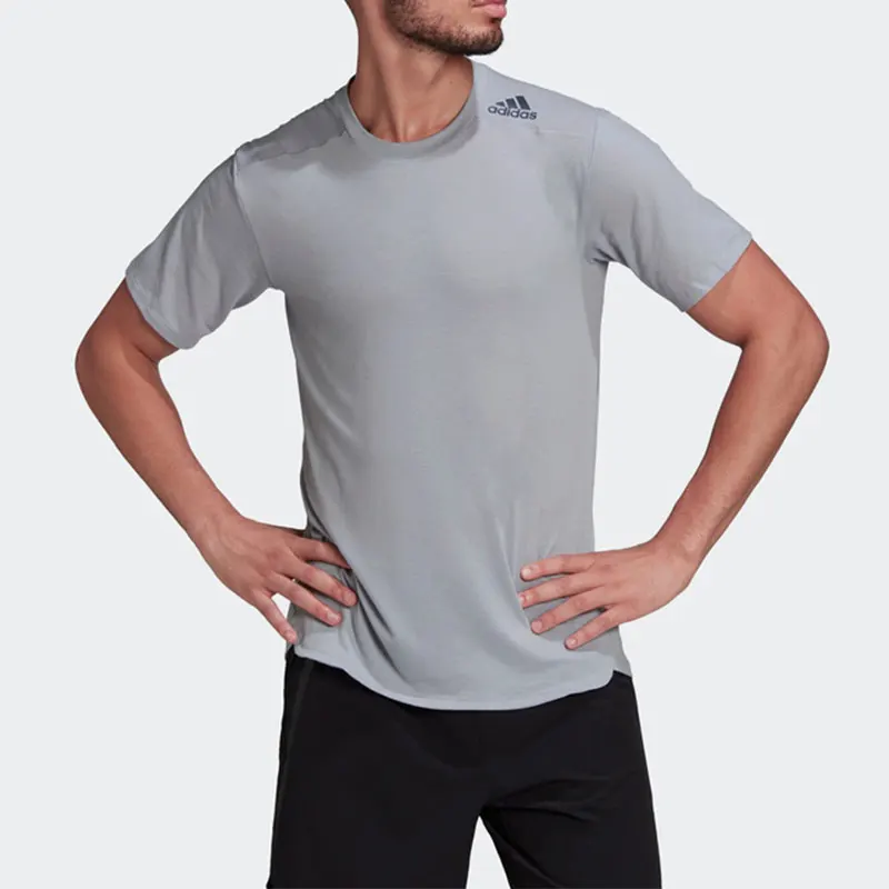 

Оригинальная мужская футболка Adidas New Sports Training Casual с круглым вырезом и короткими рукавами HB9202