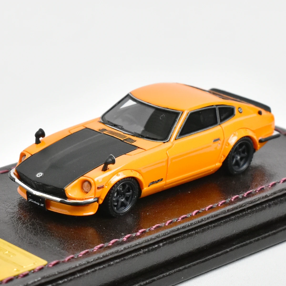 الإشعال IG 1:64 FAIRLADY S30 الراتنج دييكاست نموذج سيارة