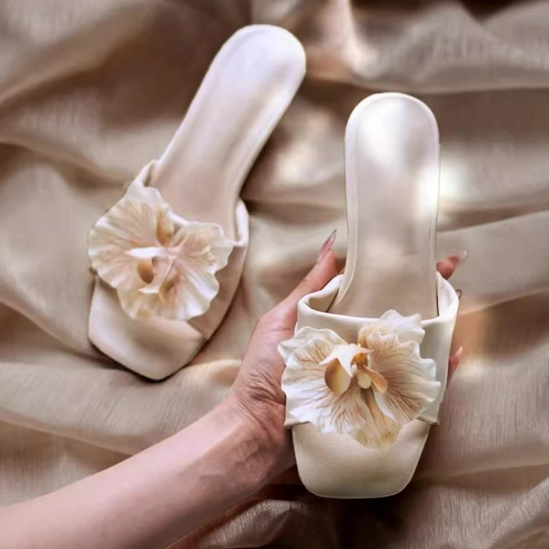 

Брендовые женские сандалии 2026: Новые летние элегантные сандалии с цветами, повседневные модные туфли на высоком каблуке для улицы, женские шлепанцы