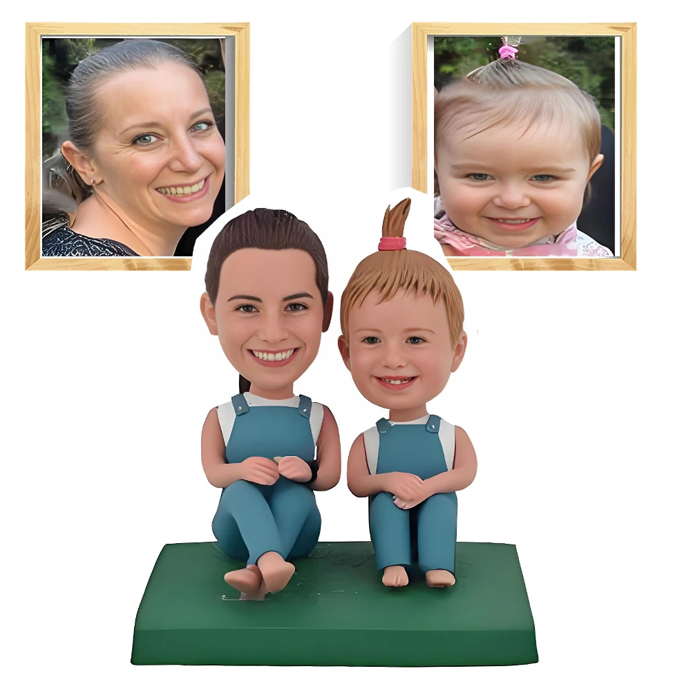 

Изготовленная на заказ фигурка пупса, персонализированный семейный портрет, ручной дизайн с зеленой основой, украшение для дома в подарок на день матери