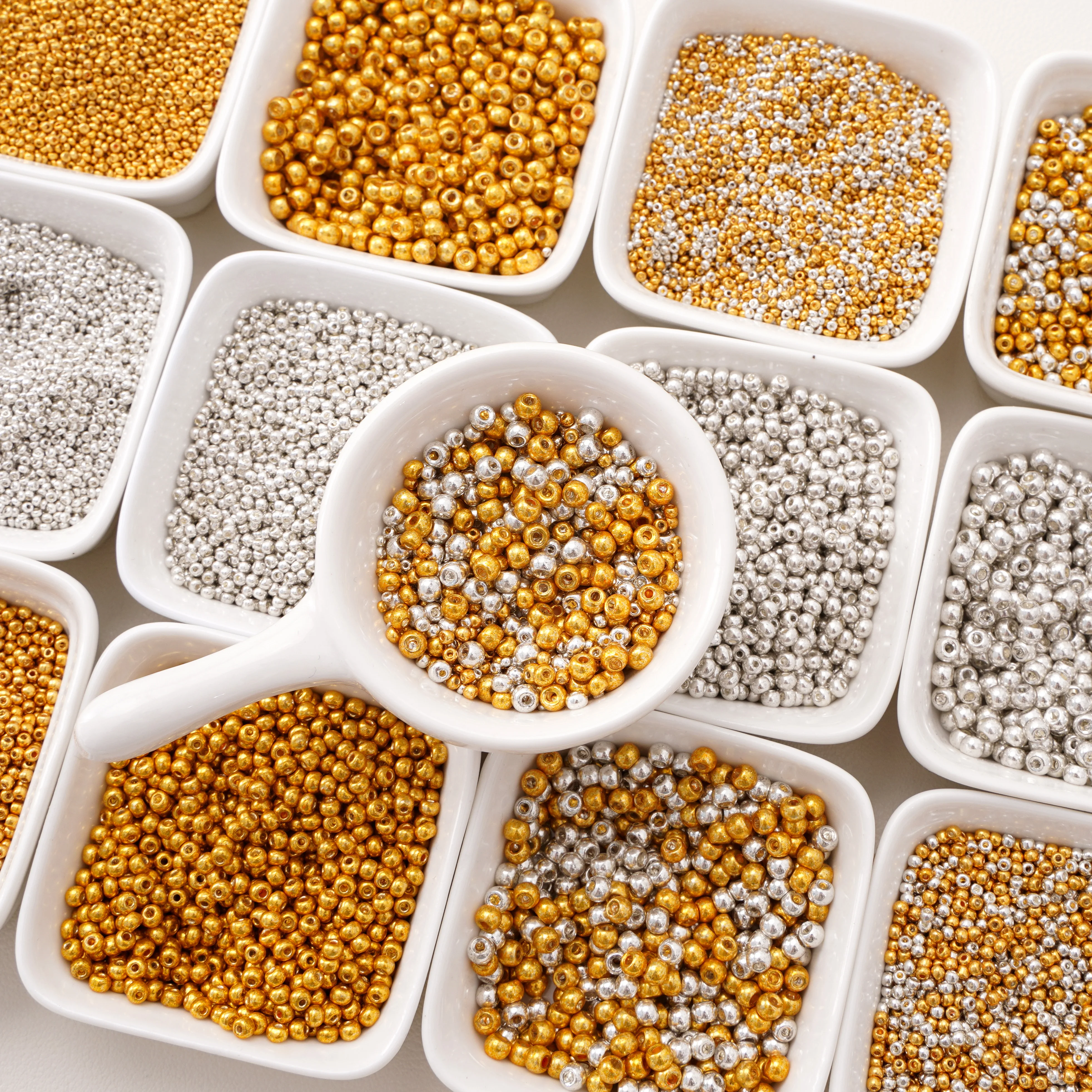 Gold/Silber Glas Reis Perlen 1,5/2/3/4mm Lose Spacer Perlen für Schmuck Machen DIY Armband Halskette Ohrring Zubehör