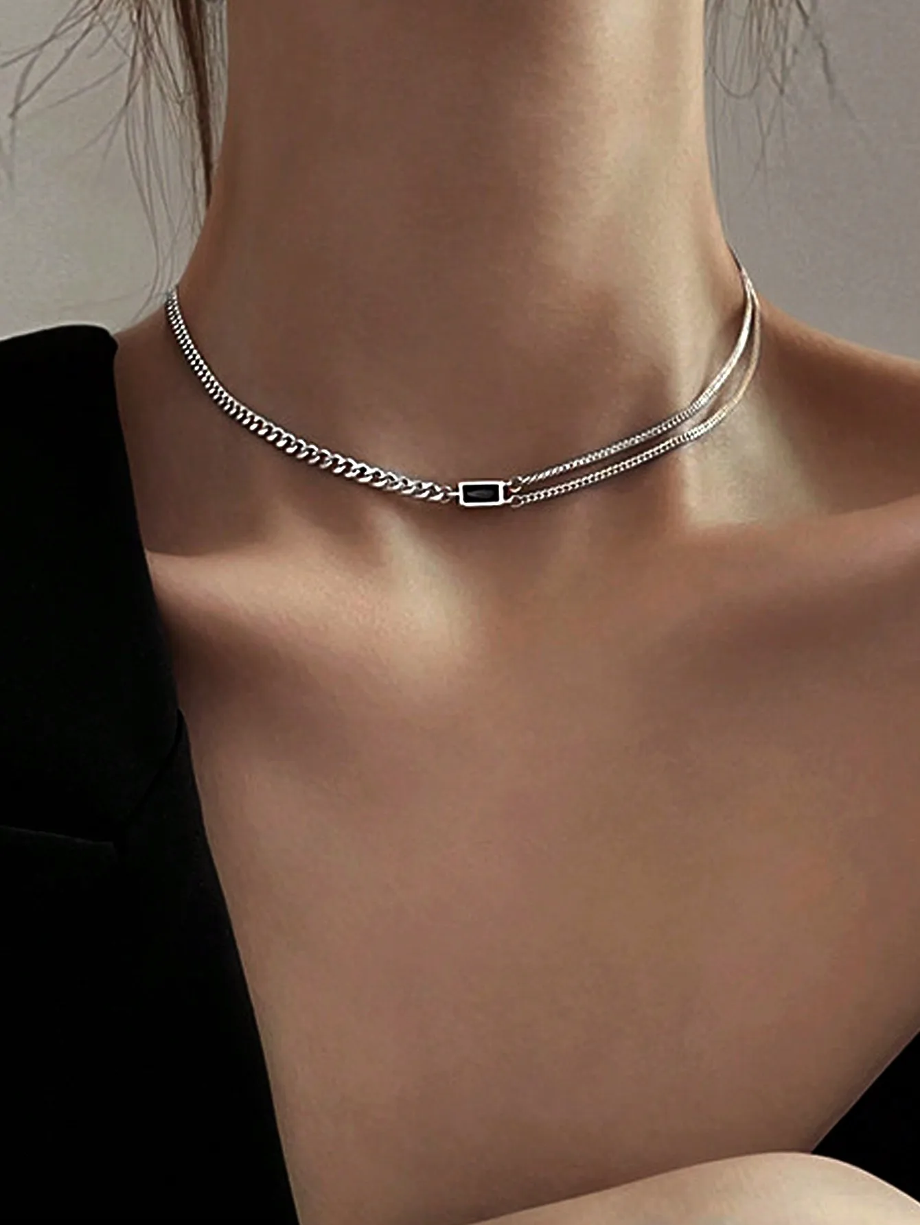 

Silver-Tone Asymmetric Chain Necklace with Black Rectangular Pendant