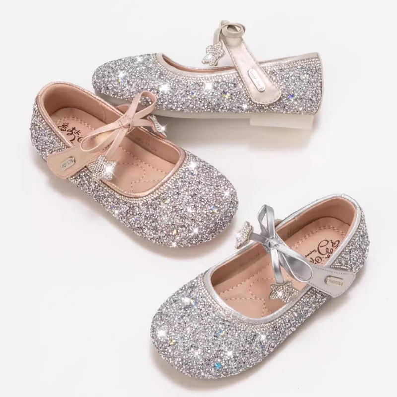 

Кожаная обувь для девочек, новая весенняя обувь принцессы, противоскользящая детская обувь на мягкой подошве, модные туфли для девочек, туфли на плоской подошве с блестками