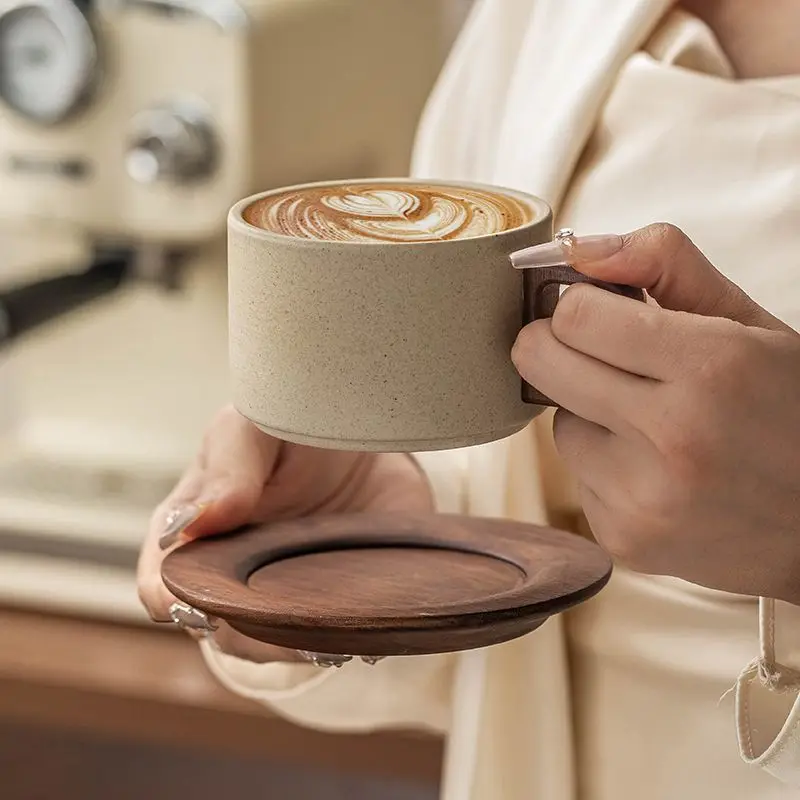 Vintage Wooden Handle Ceramic Coffee Cup with Saucer 250 Ml Large Capacity Tea Cup Modern Afternoon Tea Dessert Coffee Cup Mug