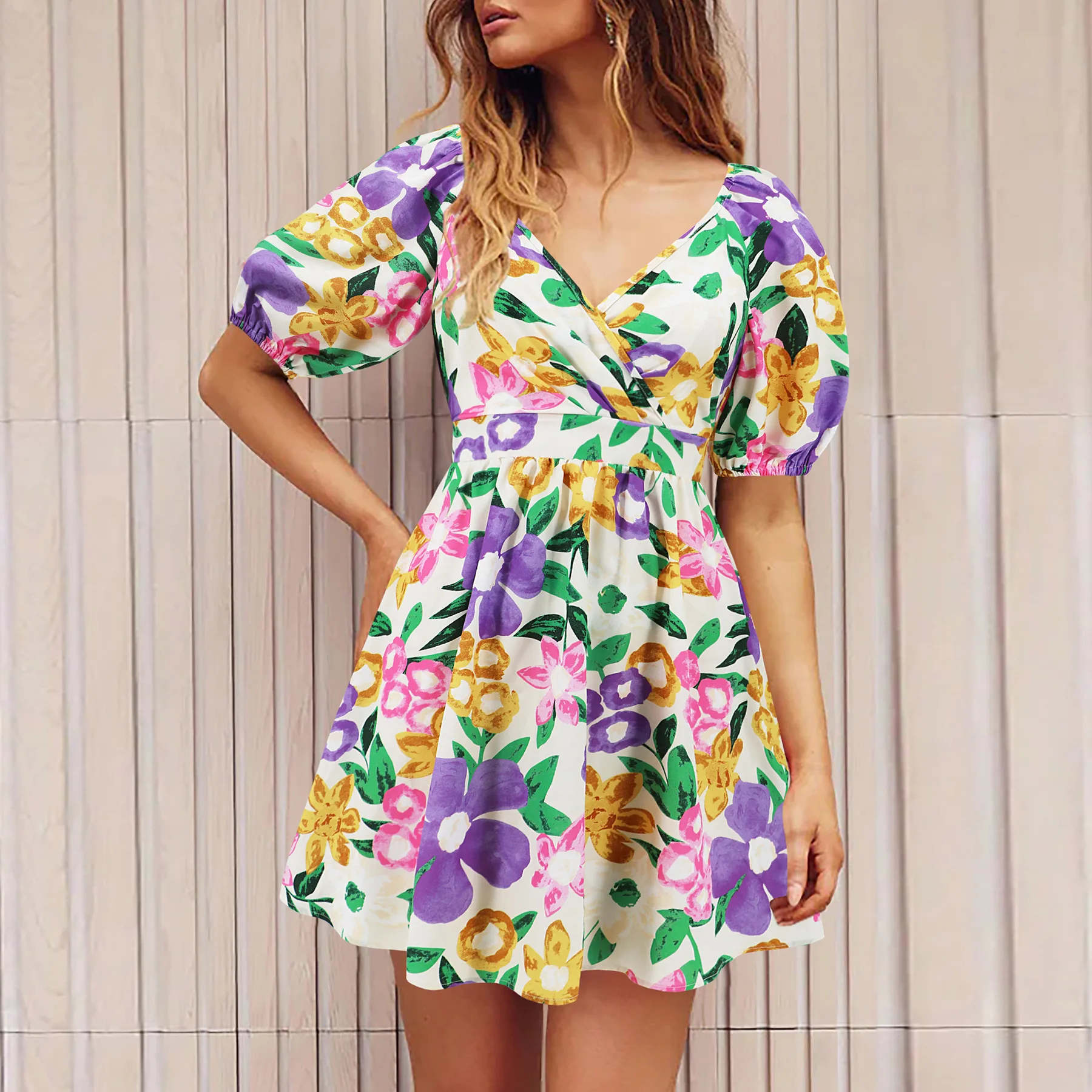 High Quality Women's Clothing 2024 Summer New V-neck Printed Beach Skirt Lantern Sleeve Short Elegantes Dress Popular Vestidos