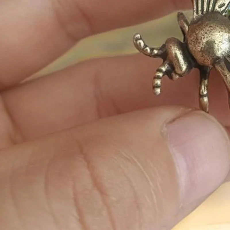 Mini Alloy Highland Cow Figurine Exquisite Detailing Vintage Desk Ornament For Home Office Creative Gifts