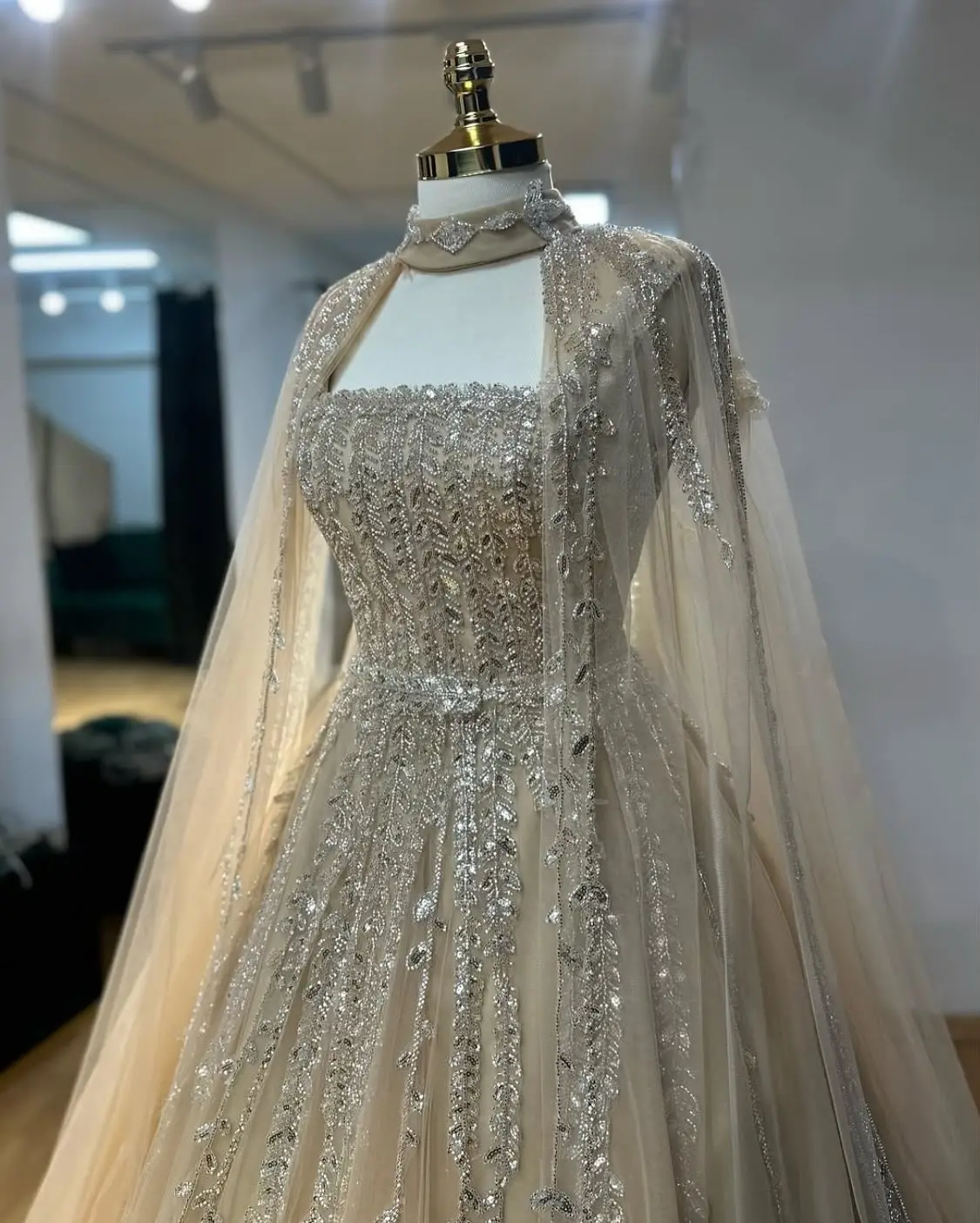 사우디 아라비아 샴페인 A라인 케이프 비즈 장식 누드 이브닝 프롬 드레스 공식 행사 파티 가운 웨딩 맞춤 제작 2026