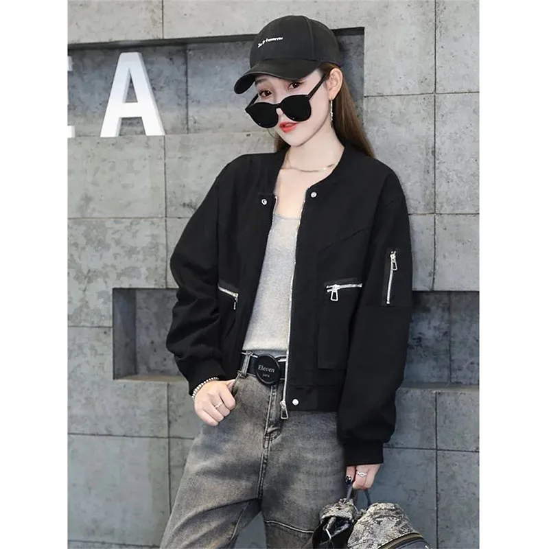 معطف قصير المرأة ربيع الخريف 2025 سترة أنيقة تحمل شعار لعبة البيسبول الأمريكية الرجعية أبلى زي بيسبول ملابس علوية الجوكر الإناث المد القمم