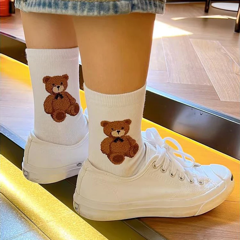 Calcetines de algodón con diseño de oso de dibujos animados para mujer, medias transpirables de estilo Harajuku para monopatín, regalo de Navidad,