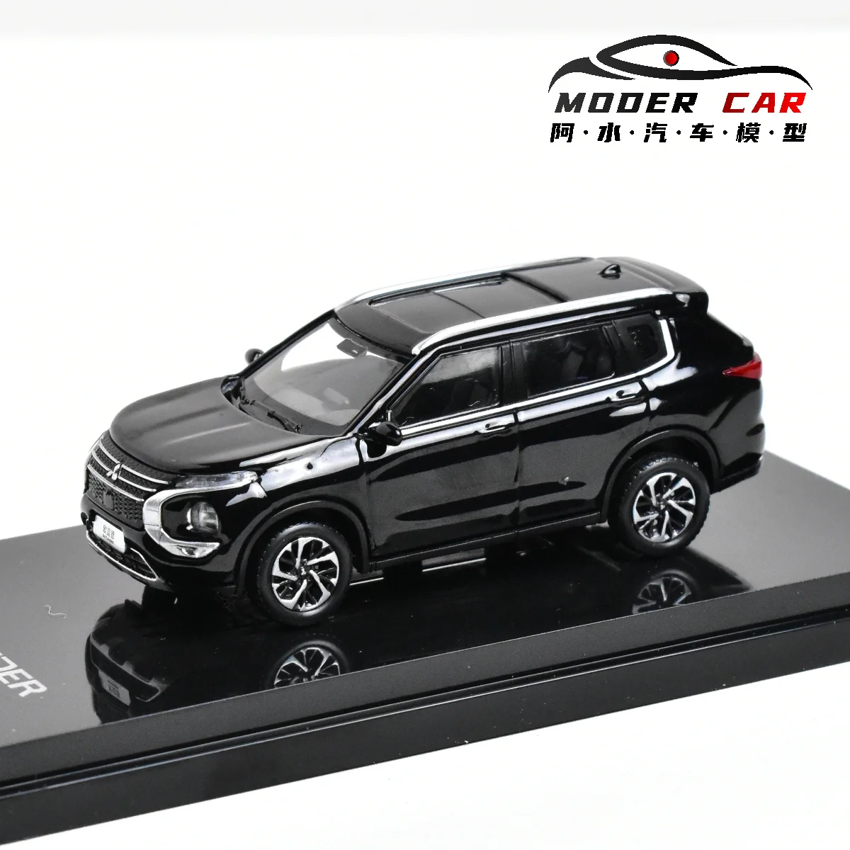 

Литая под давлением модель автомобиля коллекции Outlander 1:64