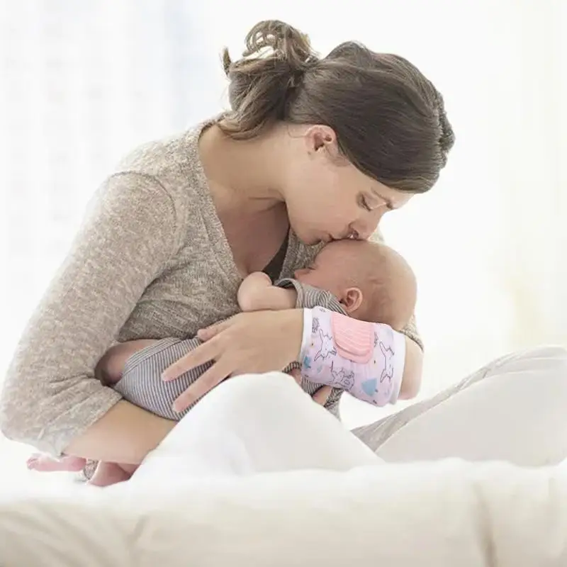 Mães amamentando com luva de gelo, travesseiro respirável, amamentação absorvente de suor