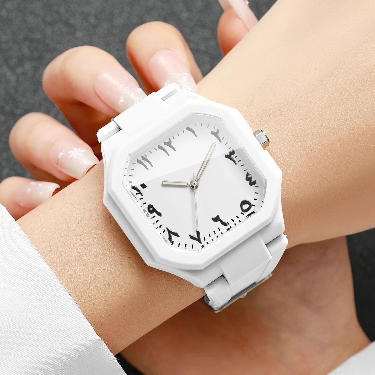 Fashion Square Unisex Watches Arabic Dial Quartz Watch Silicone Band Casual Men Women Wristwatches Relogio Feminino（Without Box)