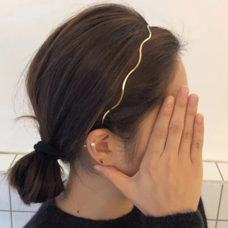 

2025 New Fashion Women Gold Metal Wave Bending Hairbands Geometric Thin Headbands Elegant Headdress For Daily Party