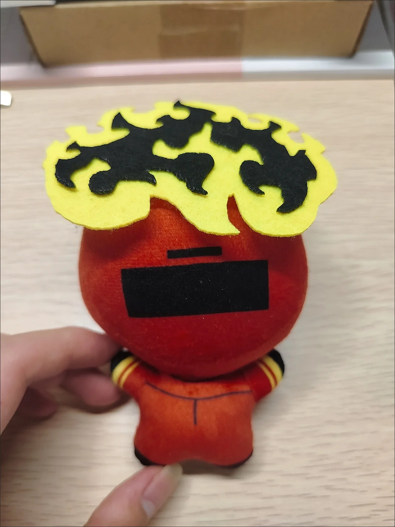 10cmのゲーム「リムバス・カンパニー」のダンテの可愛いぬいぐるみキーホルダー。ファンコレクションや子供、大人への誕生日プレゼントに。