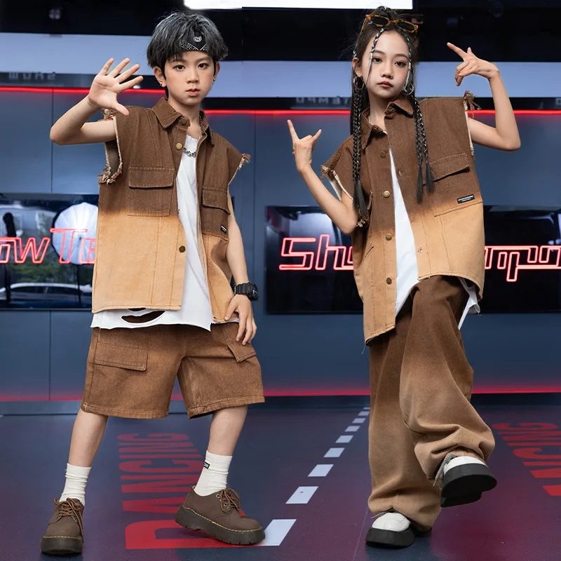 زي رقص للأطفال بدلة رائعة طقم طبول هيب هوب للأولاد طقم شورت بني علوي بدون أكمام