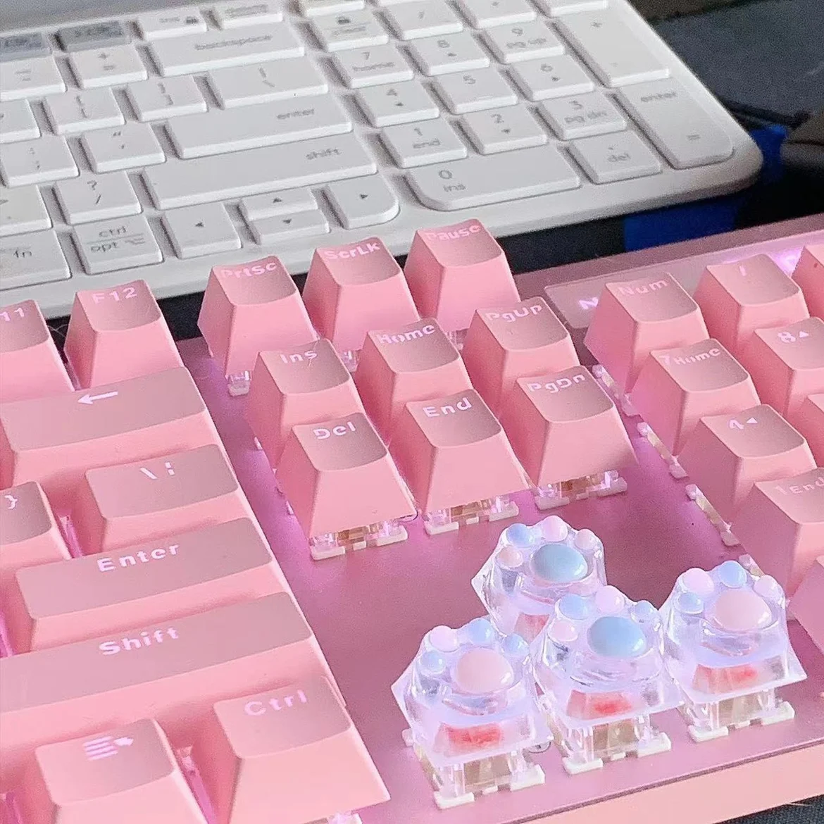 2024 new color transparent cat claw keycap transparent cute girl pink cross shaft resin mechanical keyboard keycap