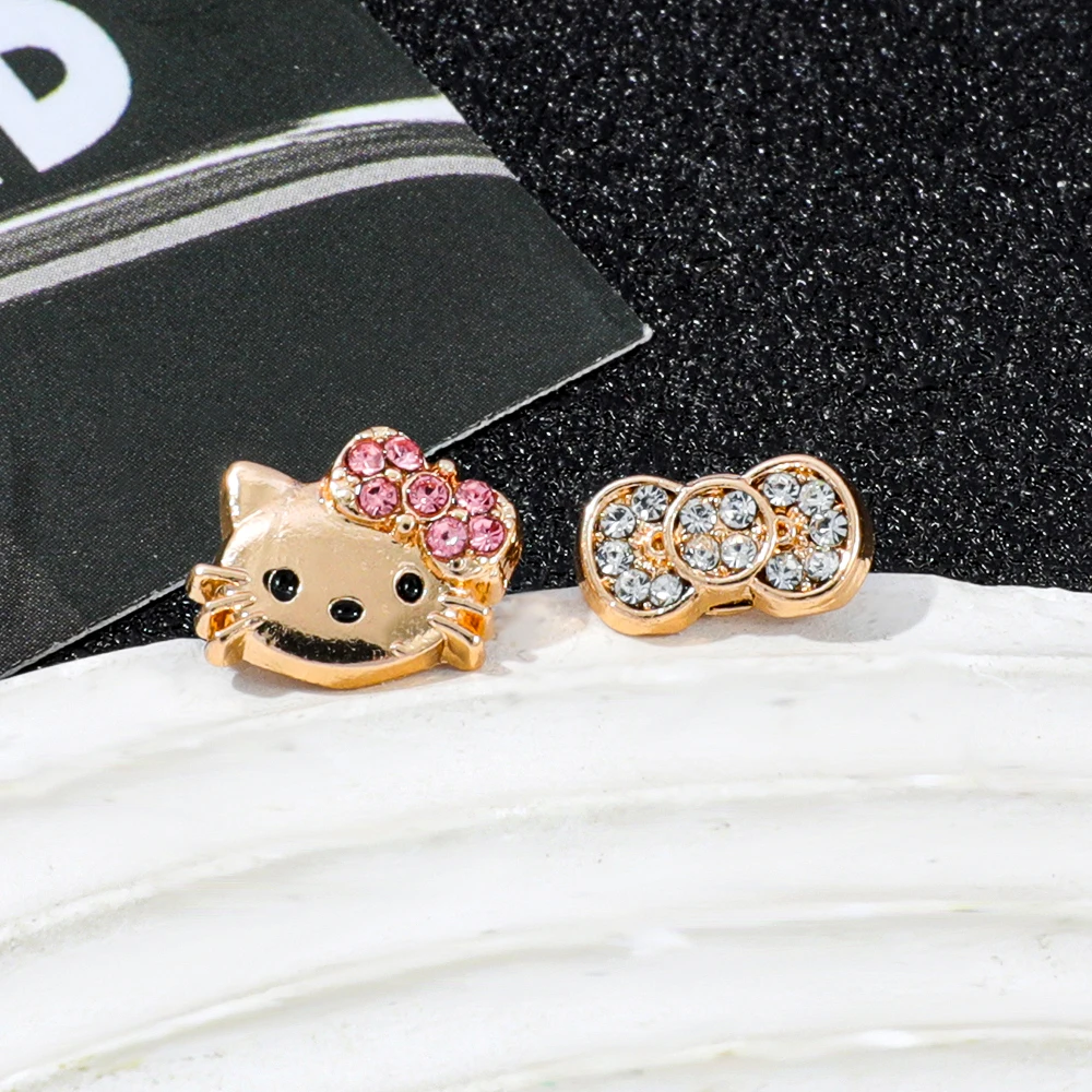 スイートサンリオイヤースタッド ハローキティ カワイイ キティちゃん 小さなイヤリング スタッド 子供 キッズ ギフト 漫画 ホリデー おもちゃ ギフト